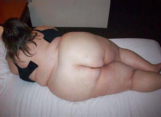 BIG Round & FAT Asses on the Bed! #2