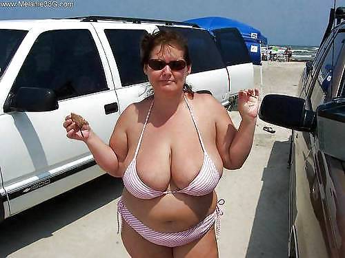Women you see at the beach that get you drooling